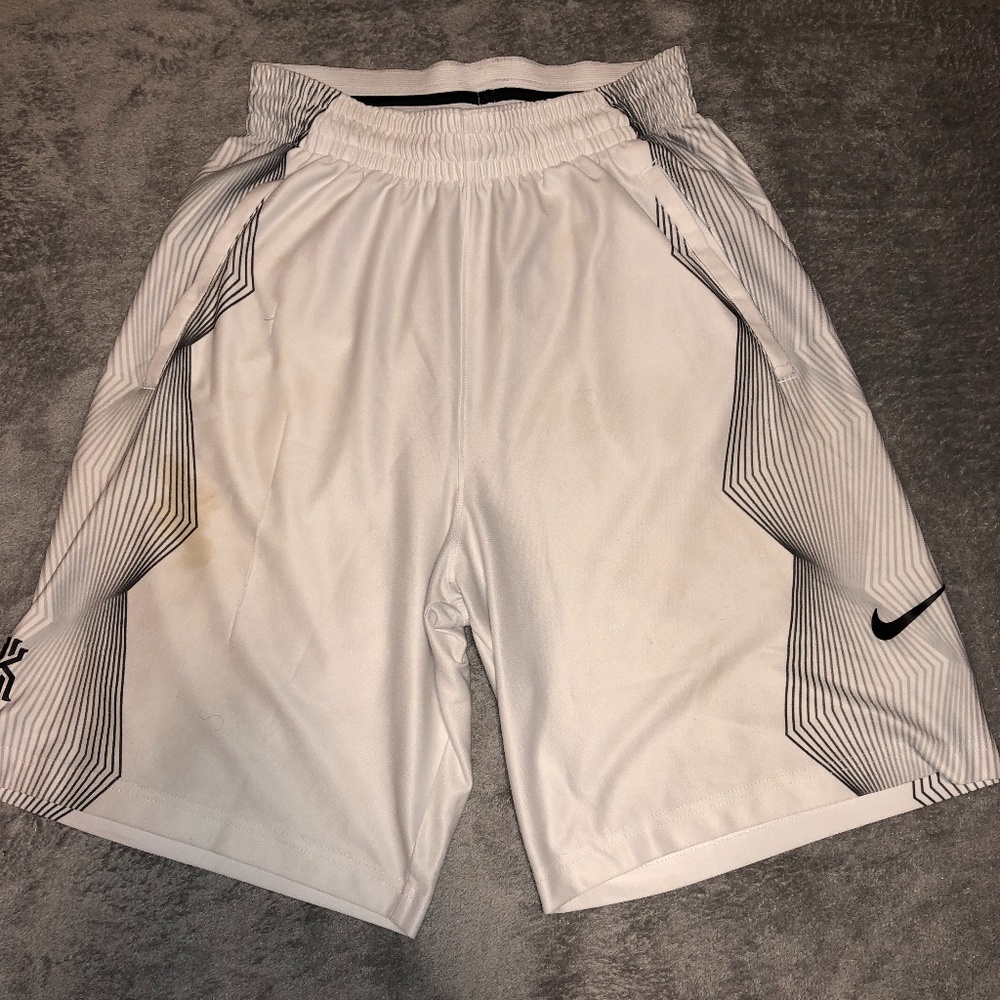 Nike Elite Kyrie Irving Men's Basketball Shorts - Men's Size M - Activewear